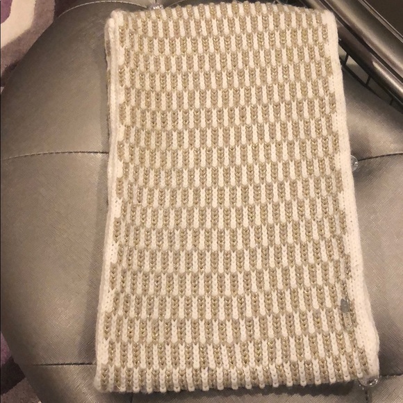 Gold Glittery Infinity Scarf - Picture 1 of 4